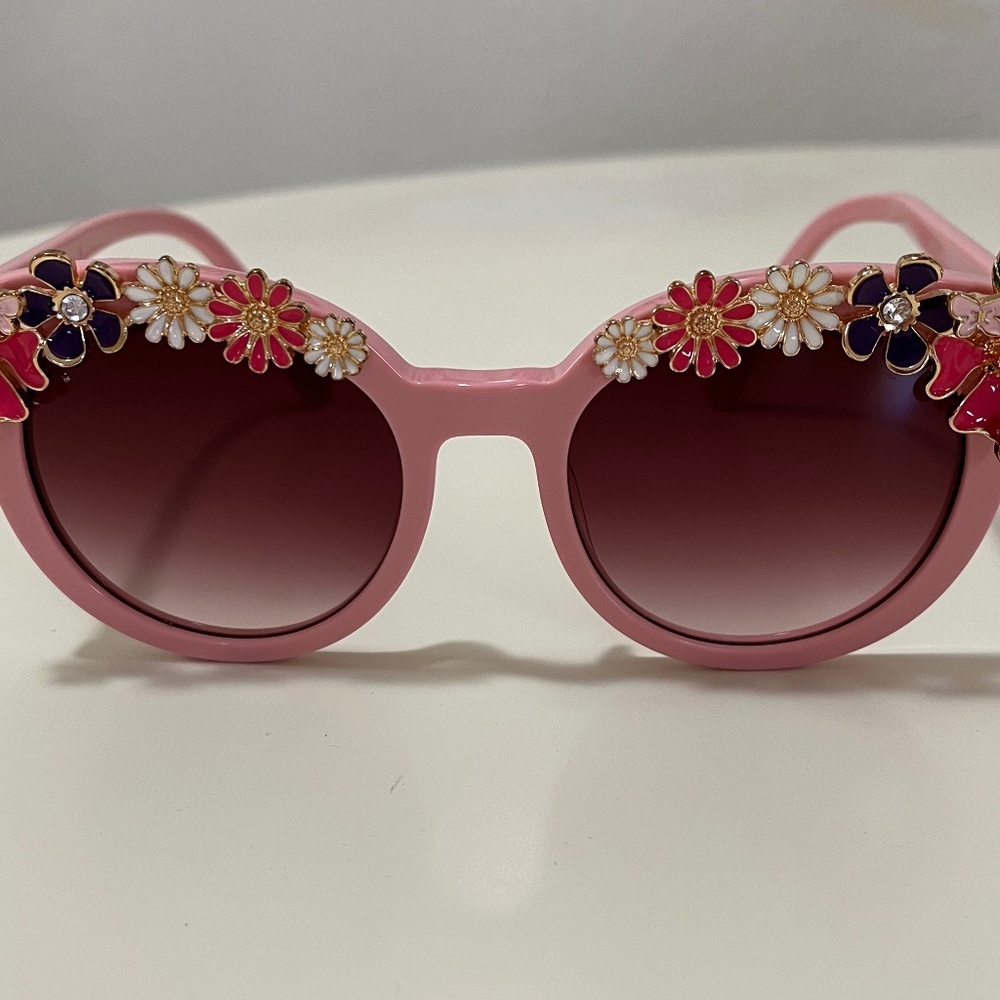 LoveShackFancy Sunglasses with Crossbody Case - Picture 2 of 8